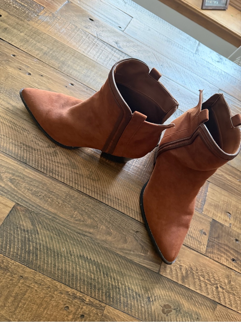 Women's Pointed Toe Ankle Boots in Rust